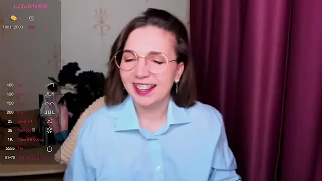 KindHazelHere  online show from February 28, 5:15 pm