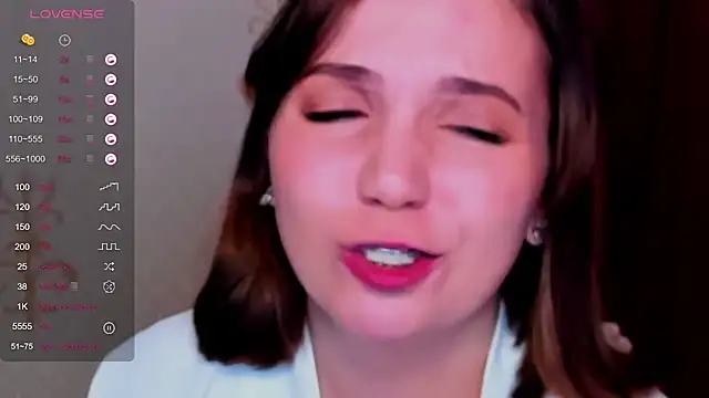 KindHazelHere  online show from March 21, 11:12 pm