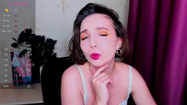 KindHazelHere  online show from September 26, 4:11 pm