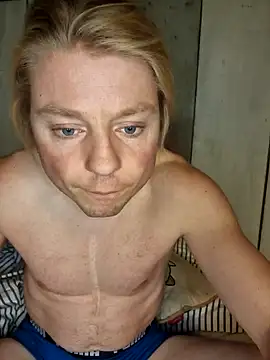 Tobias112cc online show from November 6, 8:10 pm