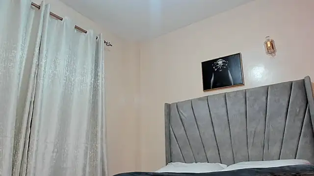 Snapshot of thee_sexy_goddess chatting on January 24, 2:39 am thee sexy goddess online show from January 24, 2:39 am