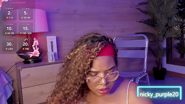  nickypurple  online show from January 31, 6:25 pm