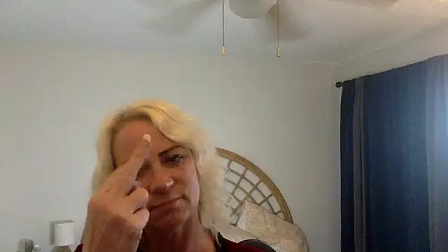 TiffaneyLove online show from March 16, 9:58 pm