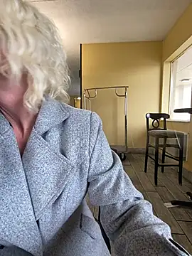 TiffaneyLove online show from March 20, 3:14 pm