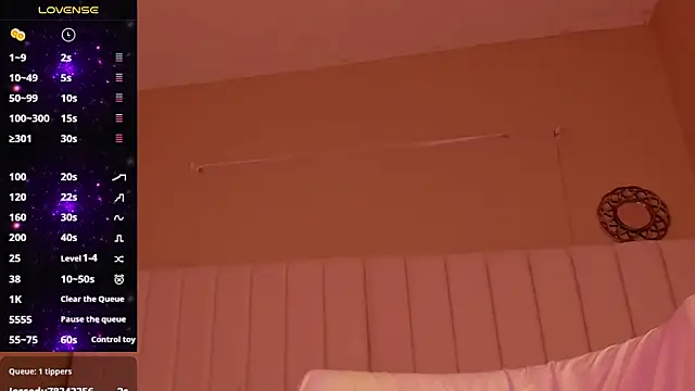 Snapshot of Angelllica_ chatting on February 20, 8:39 am Angelllica online show from February 20, 8:39 am