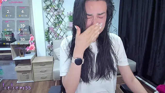 Snapshot of Lunlunera chatting on March 8, 3:17 am Lunlunera online show from March 8, 3:17 am