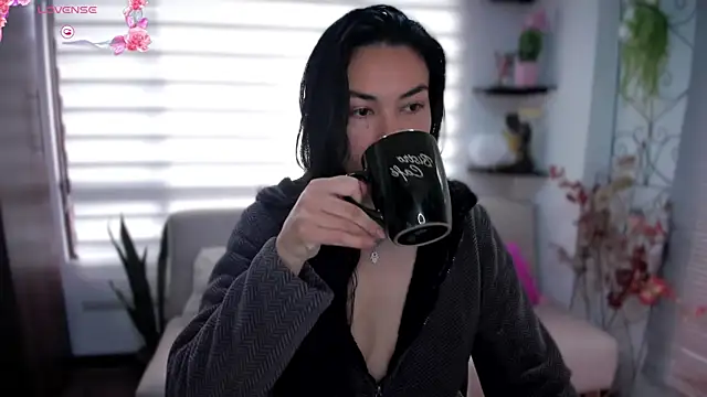 Snapshot of Lunlunera chatting on October 12, 1:10 pm Lunlunera online show from October 12, 1:10 pm