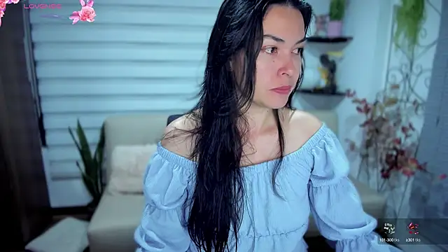 Snapshot of Lunlunera chatting on October 17, 6:49 am Lunlunera online show from October 17, 6:49 am