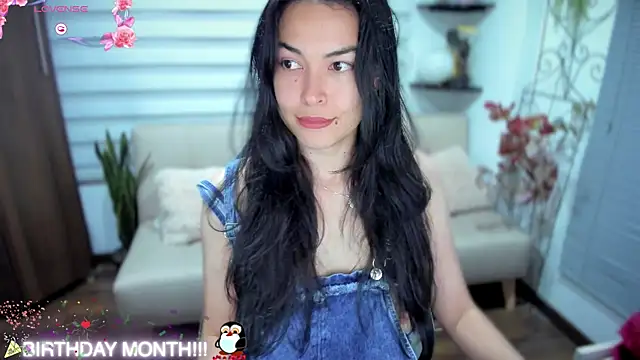 Snapshot of Lunlunera chatting on November 9, 12:42 am Lunlunera online show from November 9, 12:42 am