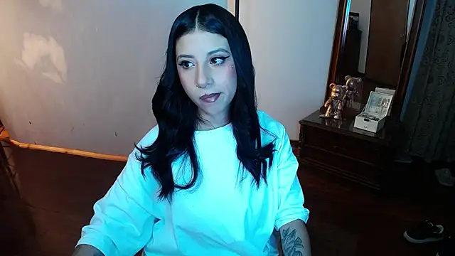 Snapshot of _holy_1 chatting on March 8, 1:39 am holy 1 online show from March 8, 1:39 am