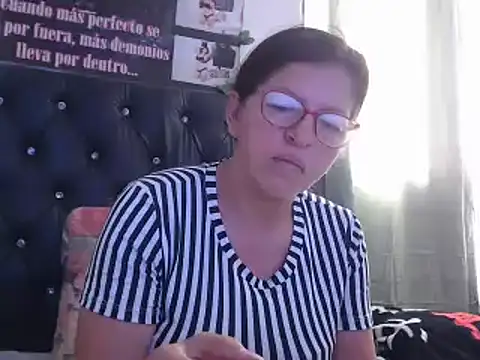 Snapshot of jellyfishhot chatting on March 1, 6:54 pm jellyfishhot online show from March 1, 6:54 pm