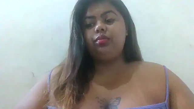 Snapshot of biancabombombbw chatting on January 6, 8:35 am biancabombombbw online show from January 6, 8:35 am