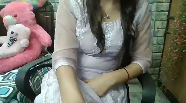 Snapshot of Sexy_iknoor chatting on February 2, 8:02 am Sexy iknoor online show from February 2, 8:02 am