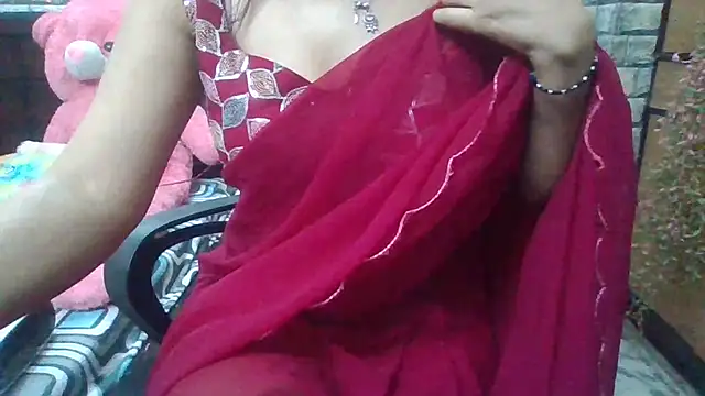 Snapshot of Sexy_iknoor chatting on February 26, 4:25 am Sexy iknoor online show from February 26, 4:25 am