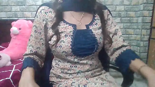 Snapshot of Sexy_iknoor chatting on September 18, 4:14 am Sexy iknoor online show from September 18, 4:14 am