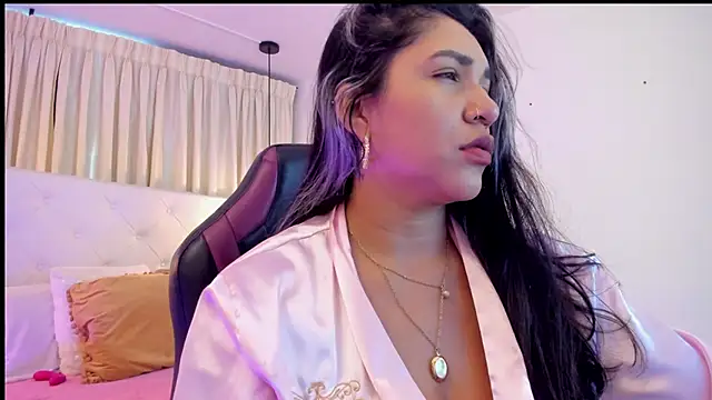 Snapshot of BonnieBad01 chatting on October 16, 6:31 pm BonnieBad01 online show from October 16, 6:31 pm