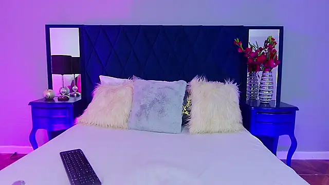 Margaret Saunders online show from January 10, 6:49 pm