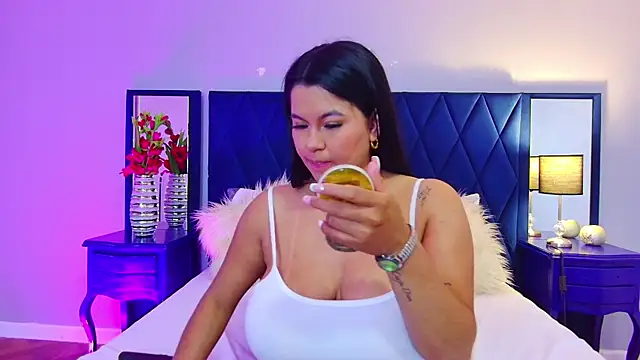 Margaret Saunders online show from March 21, 11:12 pm