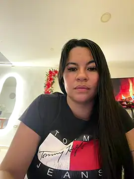 Margaret Saunders online show from December 16, 5:23 am