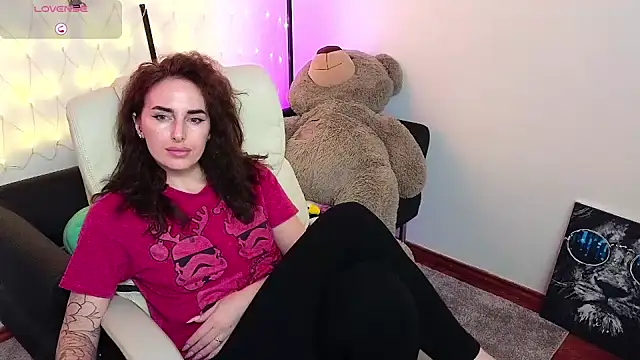 xx adrihanna xx online show from February 3, 6:39 pm