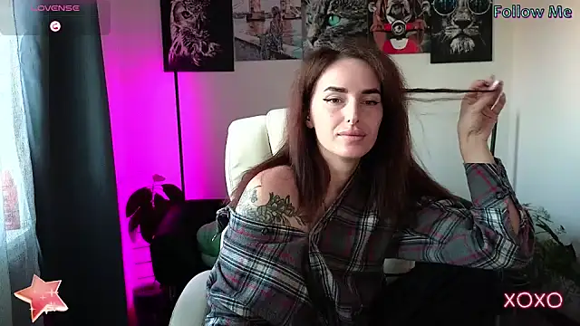 xx adrihanna xx online show from February 12, 2:10 pm