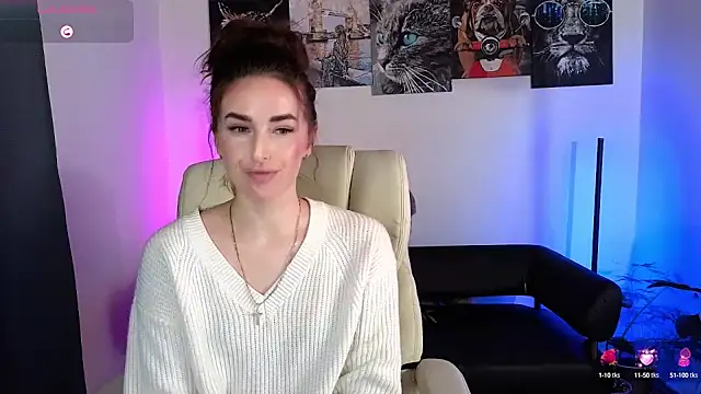 xx adrihanna xx online show from February 19, 6:00 pm