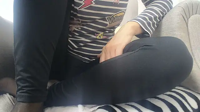 Snapshot of Web_Lady chatting on March 18, 9:21 pm Web Lady online show from March 18, 9:21 pm