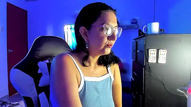 Angelblue  online show from May 20, 2:01 pm