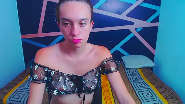 Snapshot of SofiaWet23 chatting on October 18, 1:12 pm SofiaWet23 online show from October 18, 1:12 pm