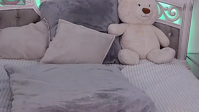 Snapshot of CrissyTaylor chatting on October 16, 3:18 am CrissyTaylor online show from October 16, 3:18 am