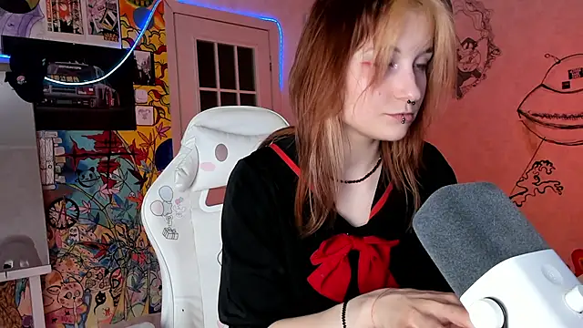 Sunny Mouse  online show from February 22, 4:51 pm