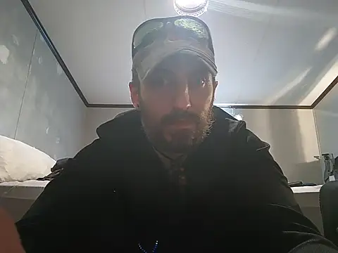 Snapshot of Bi_curious86 chatting on November 8, 6:51 pm Bi curious86 online show from November 8, 6:51 pm