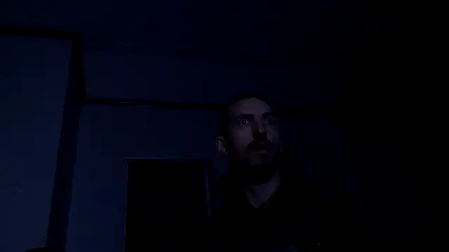 Snapshot of Bi_curious86 chatting on December 2, 8:41 am Bi curious86 online show from December 2, 8:41 am