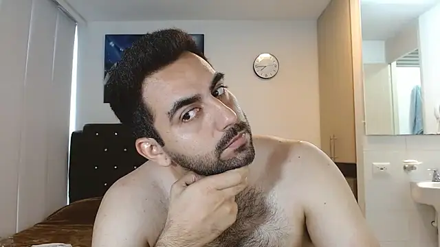 omarmohammedhot2 online show from December 28, 2:32 pm