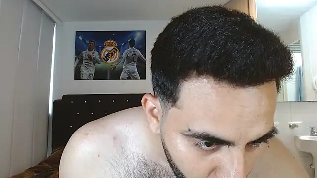 omarmohammedhot2 online show from January 31, 2:49 pm