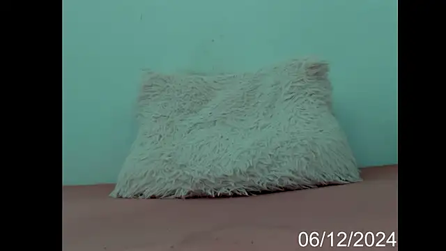 lady hana28 online show from December 6, 6:39 pm