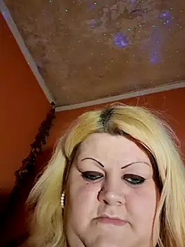 ducicsajsziii online show from December 18, 9:18 pm