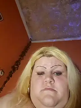 ducicsajsziii online show from January 9, 7:21 am