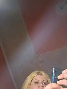 ducicsajsziii online show from January 10, 1:31 pm