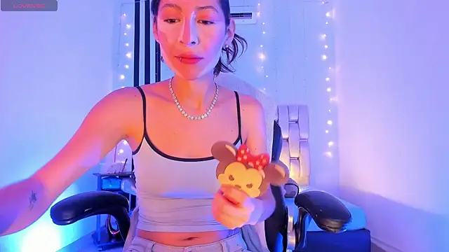 Gorgeous Team online show from April 7, 8:09 pm