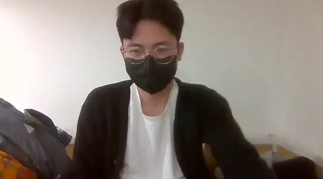 Gwencloudy online show from February 4, 4:39 pm