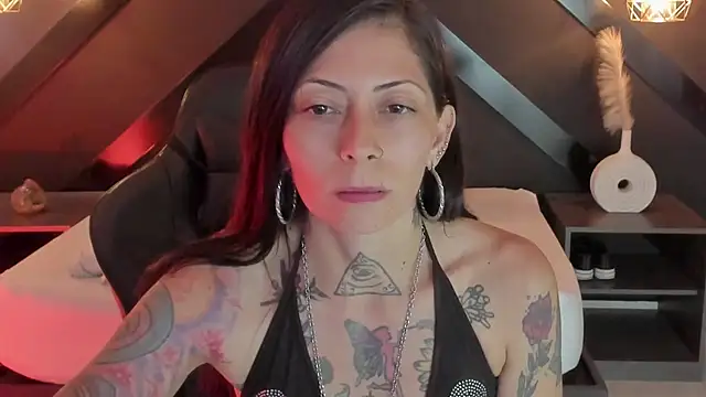 dark gotica online show from March 12, 7:09 pm