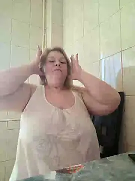 Snapshot of AriannaMilf chatting on January 18, 11:43 am AriannaMilf online show from January 18, 11:43 am