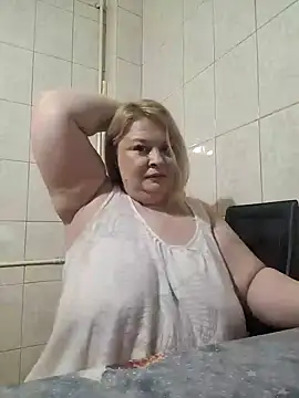 Snapshot of AriannaMilf chatting on January 19, 12:38 am AriannaMilf online show from January 19, 12:38 am