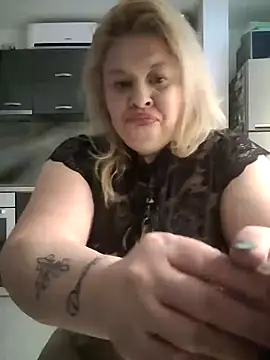 Snapshot of AriannaMilf chatting on January 27, 11:54 pm AriannaMilf online show from January 27, 11:54 pm