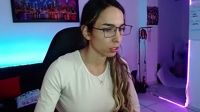 Snapshot of Niky_777 chatting on November 4, 9:47 pm Niky 777 online show from November 4, 9:47 pm