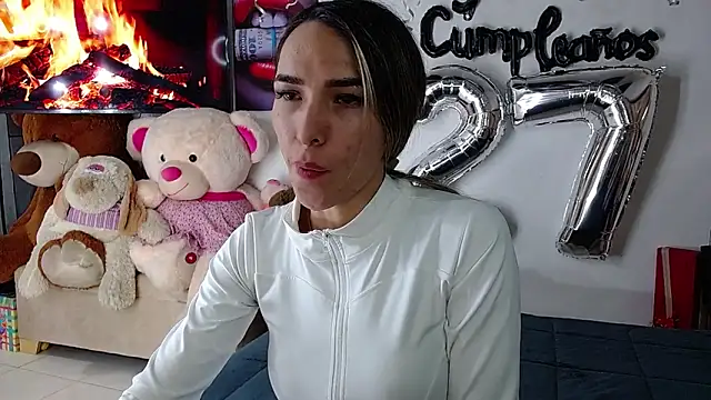 Snapshot of Niky_777 chatting on November 21, 9:24 pm Niky 777 online show from November 21, 9:24 pm