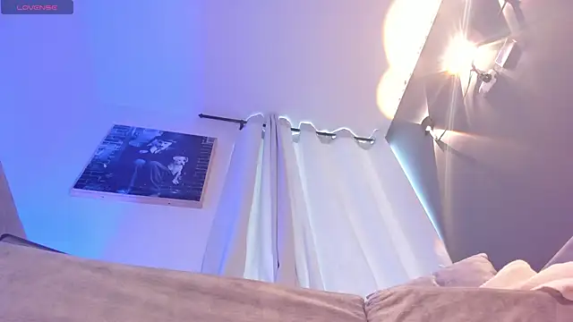 HannahDavis  online show from December 16, 7:54 pm