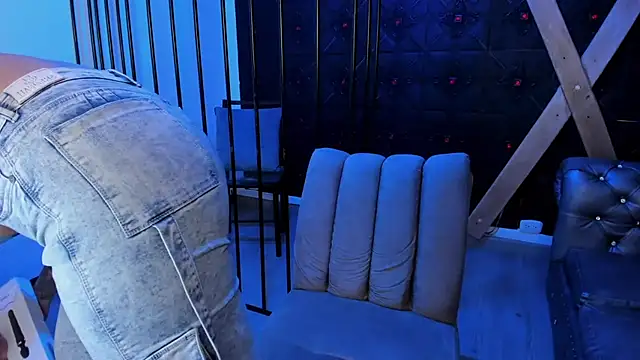 Snapshot of TeennNaugthy18 chatting on September 17, 3:19 am TeennNaugthy18 online show from September 17, 3:19 am