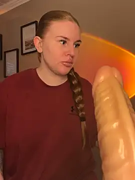 Snapshot of alexababy chatting on December 4, 11:30 am alexababy online show from December 4, 11:30 am